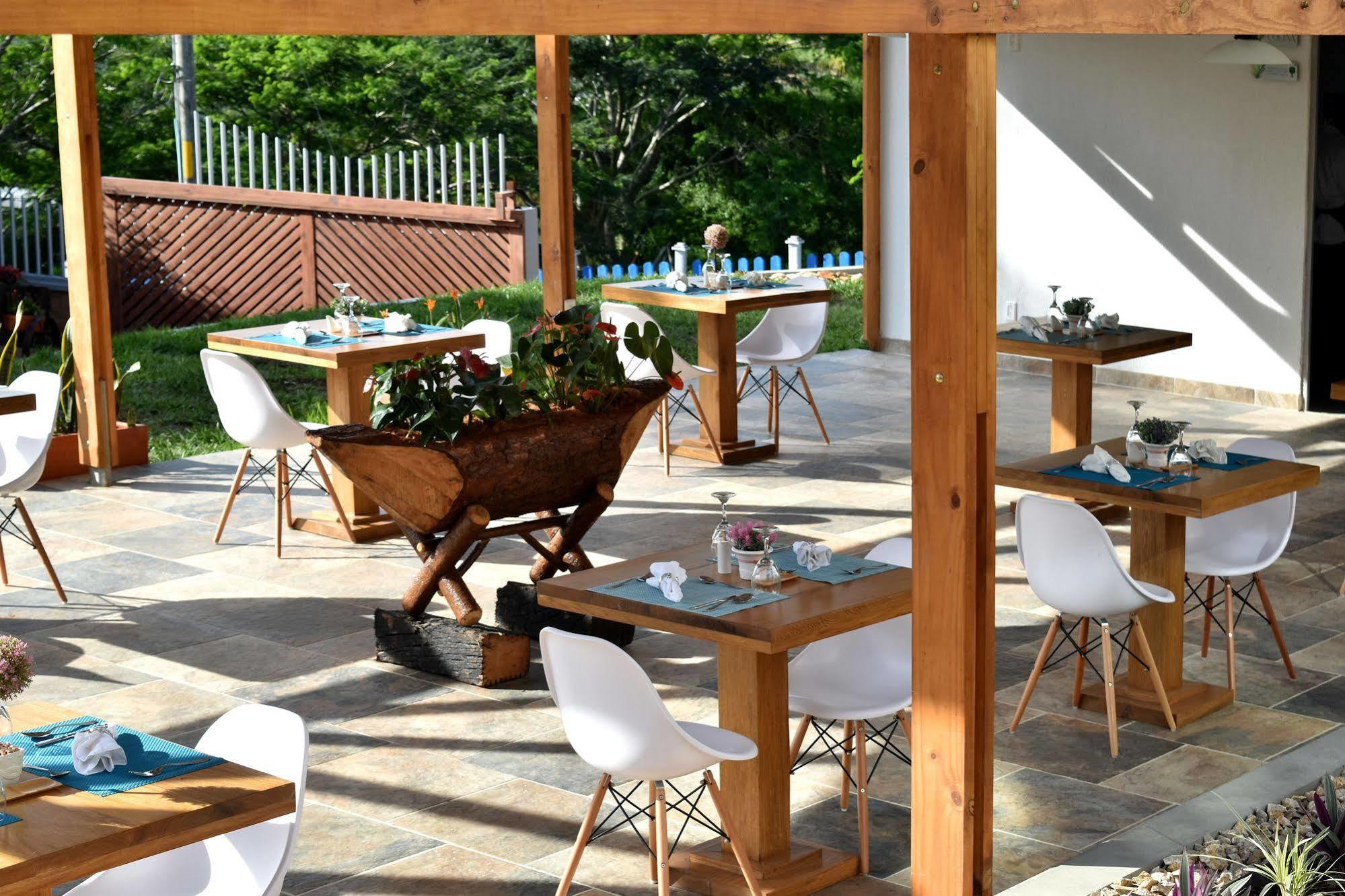 Hotel Syvanna Wellness And Spa Cerritos Exterior foto